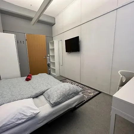 Hmi Smart Group 231 Vandrerhjem Helsinki